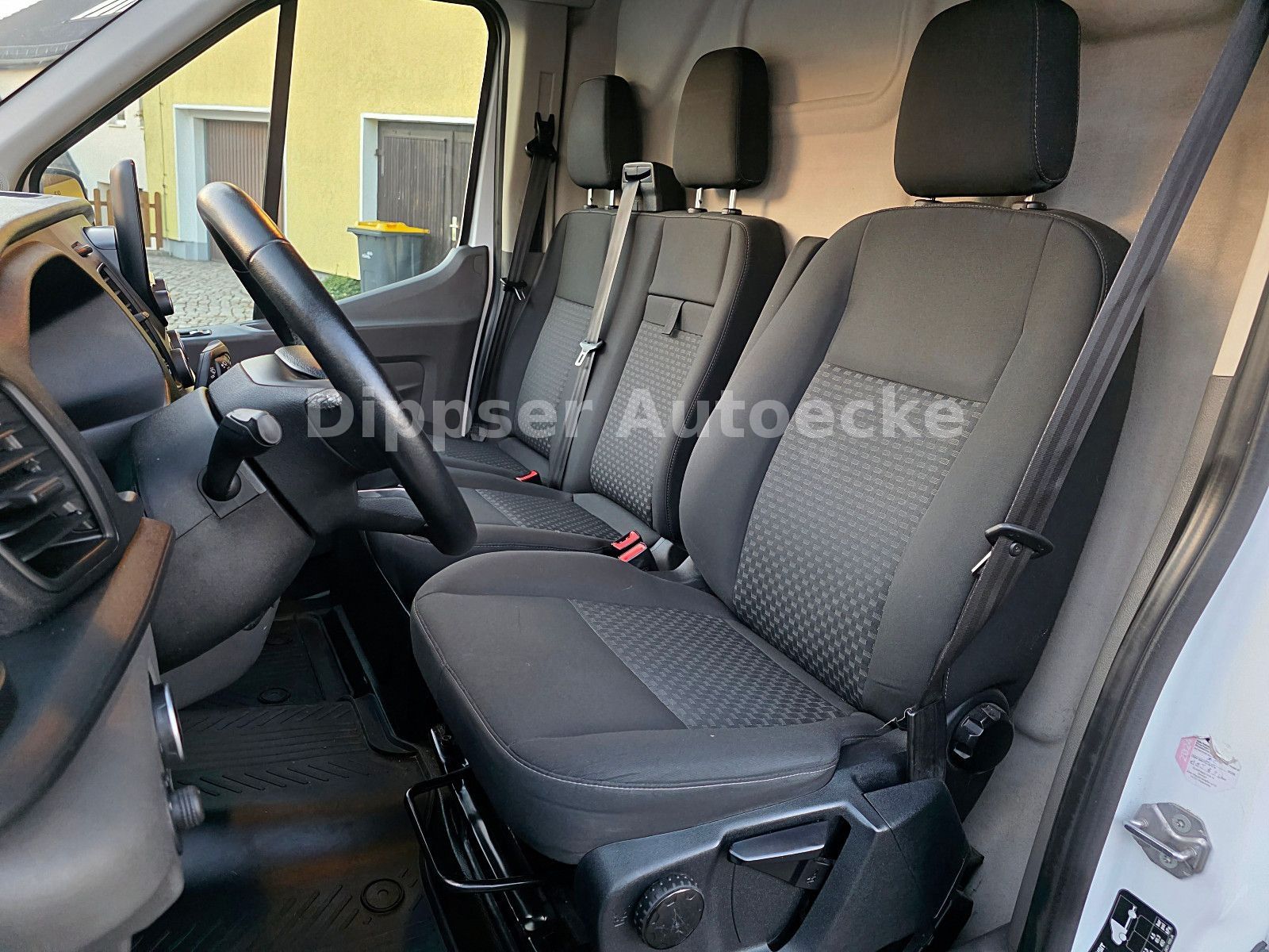 Fahrzeugabbildung Ford Transit Kasten 350 L4 Trend