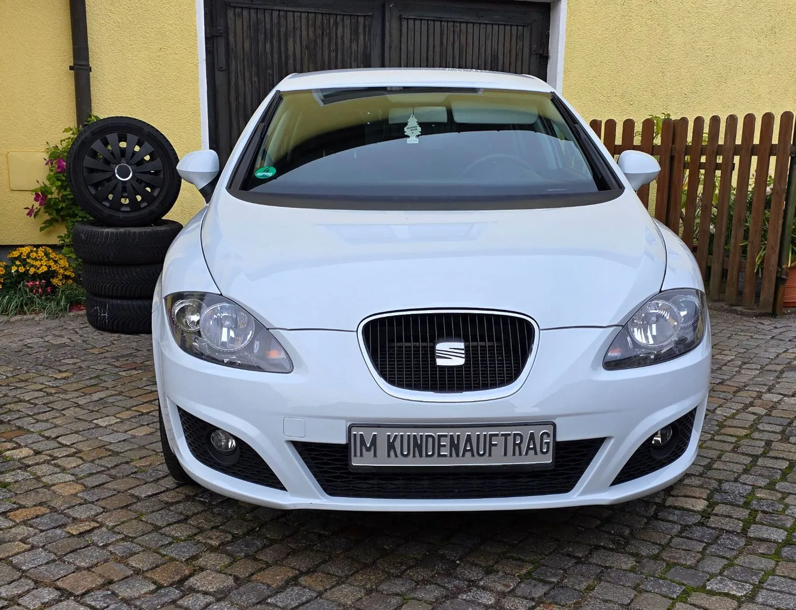 Fahrzeugabbildung SEAT Leon Reference 