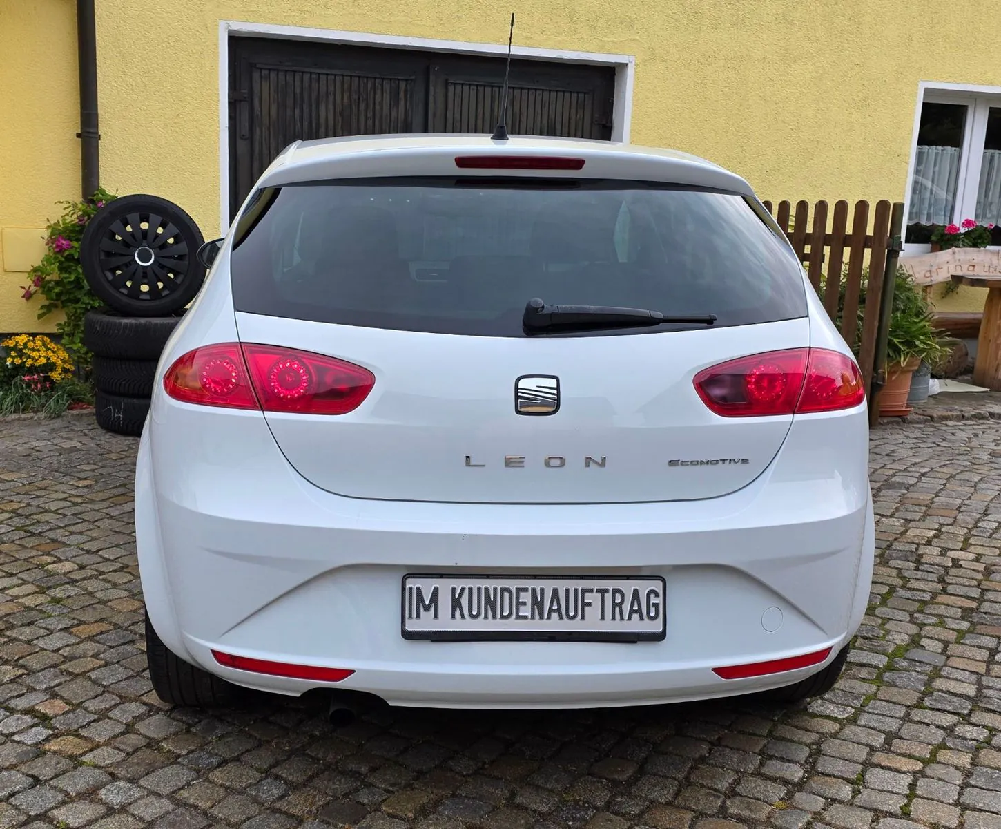 Fahrzeugabbildung SEAT Leon Reference 