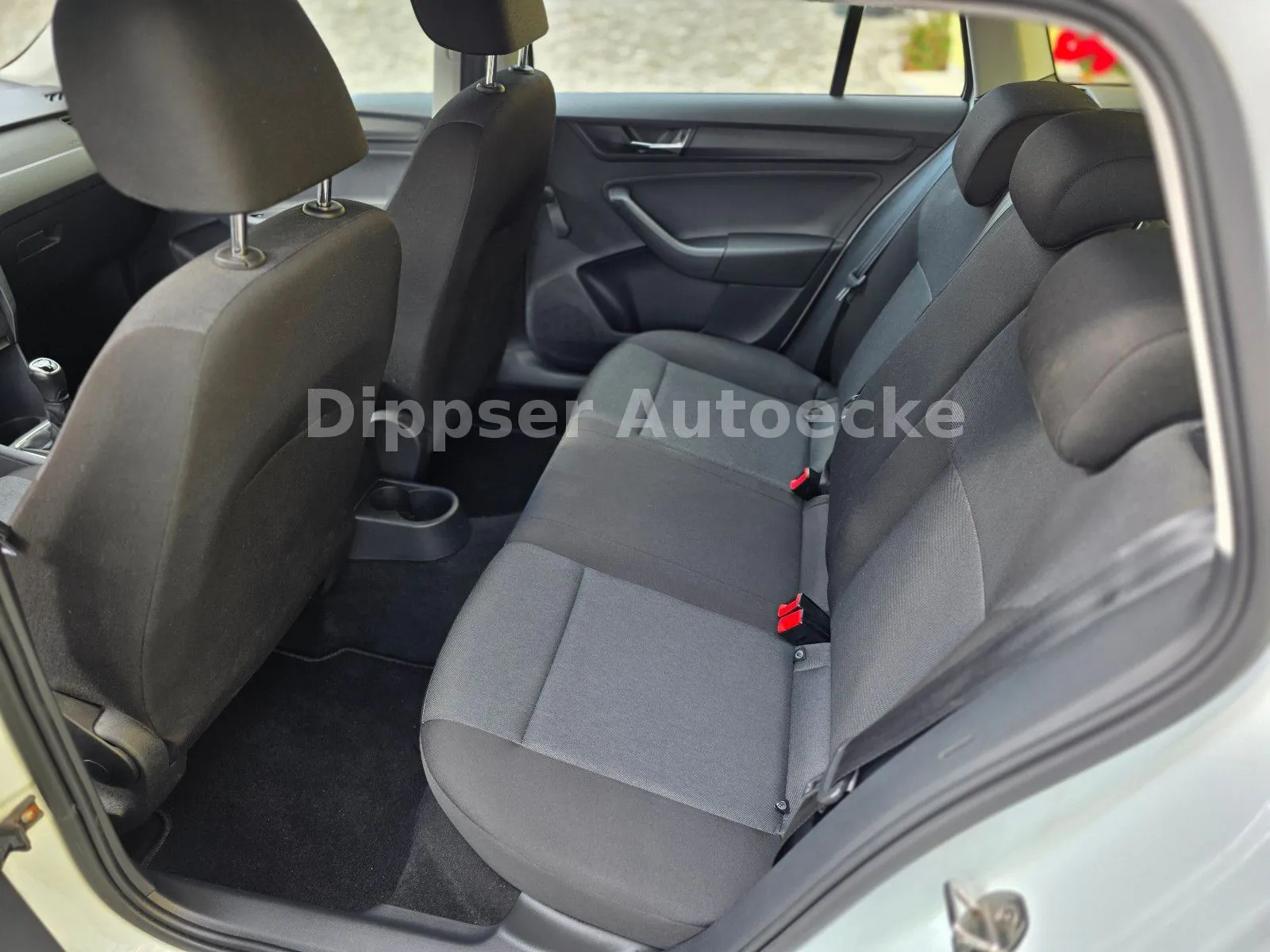 Fahrzeugabbildung SKODA Rapid Spaceback 