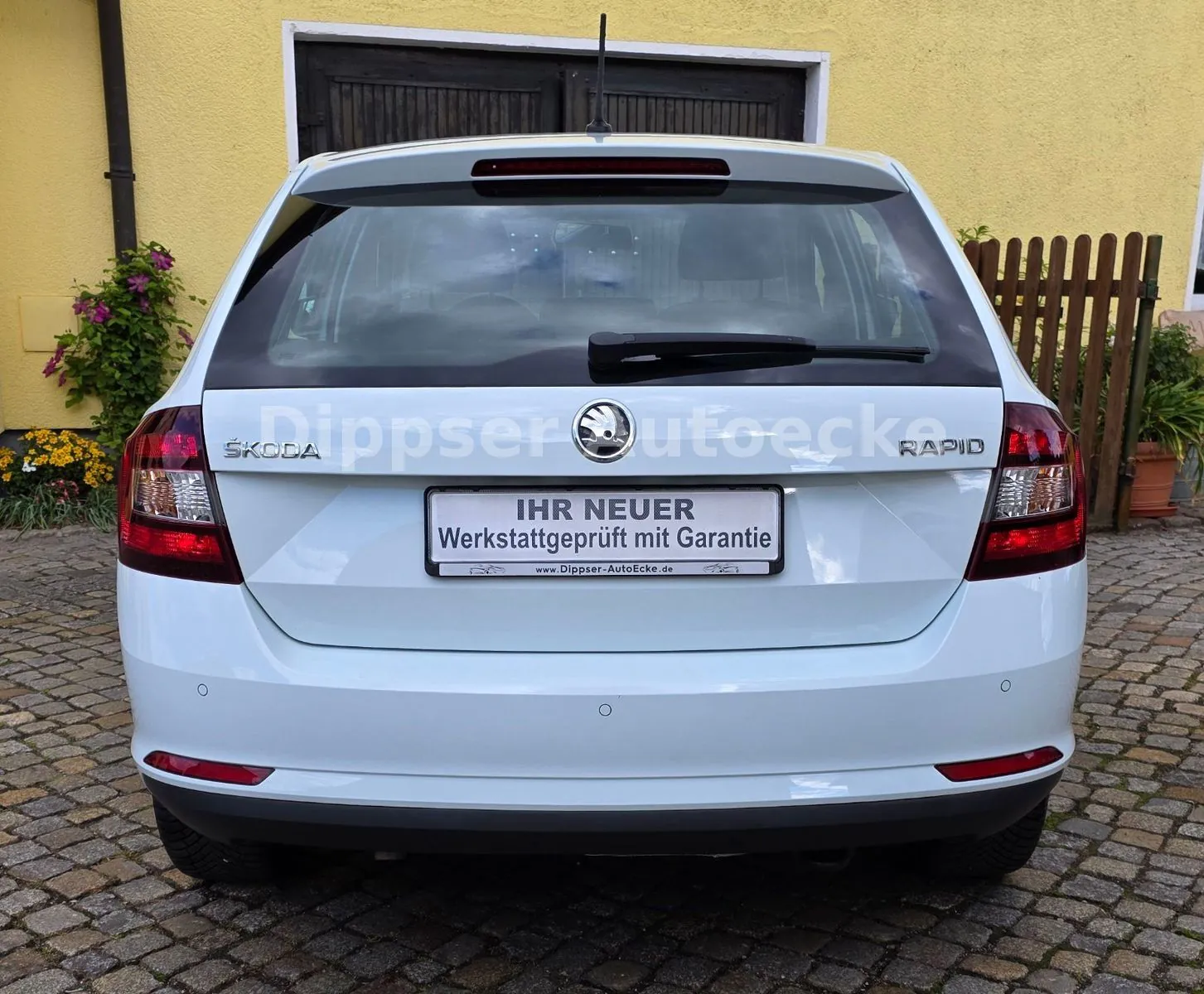 Fahrzeugabbildung SKODA Rapid Spaceback 
