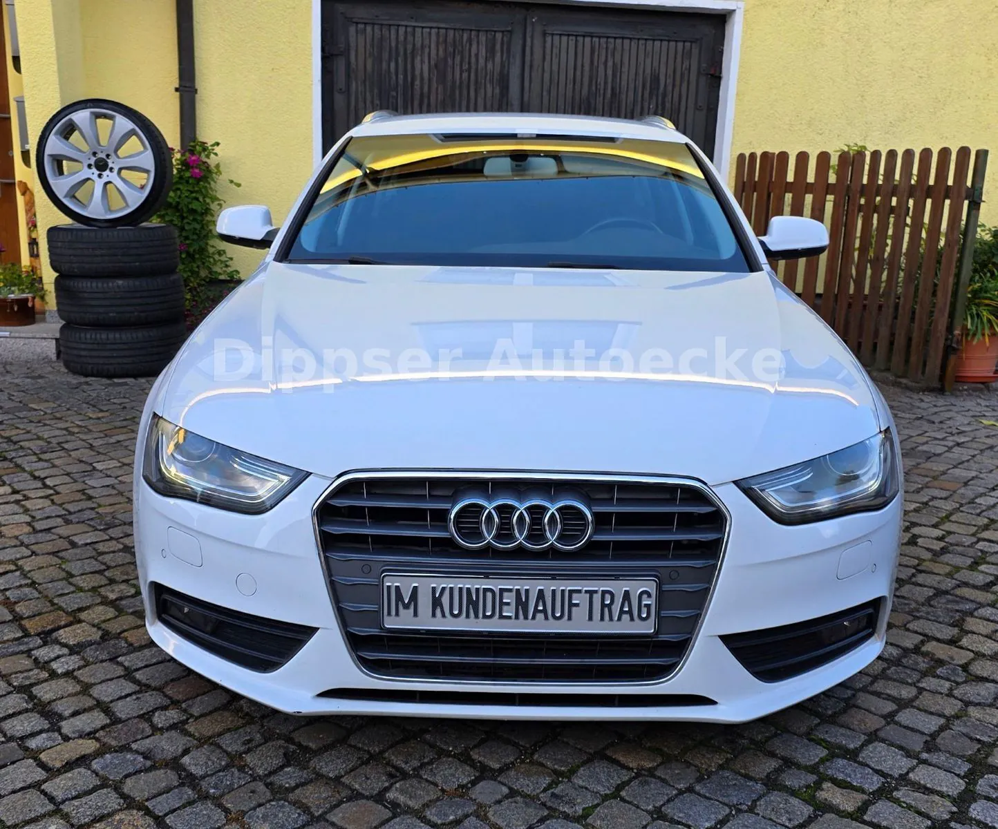 Fahrzeugabbildung Audi A4 Avant 
