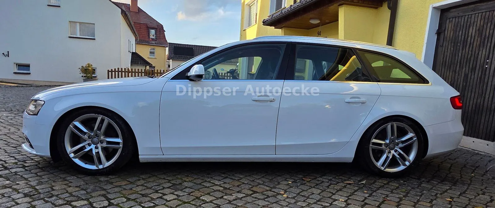 Fahrzeugabbildung Audi A4 Avant 