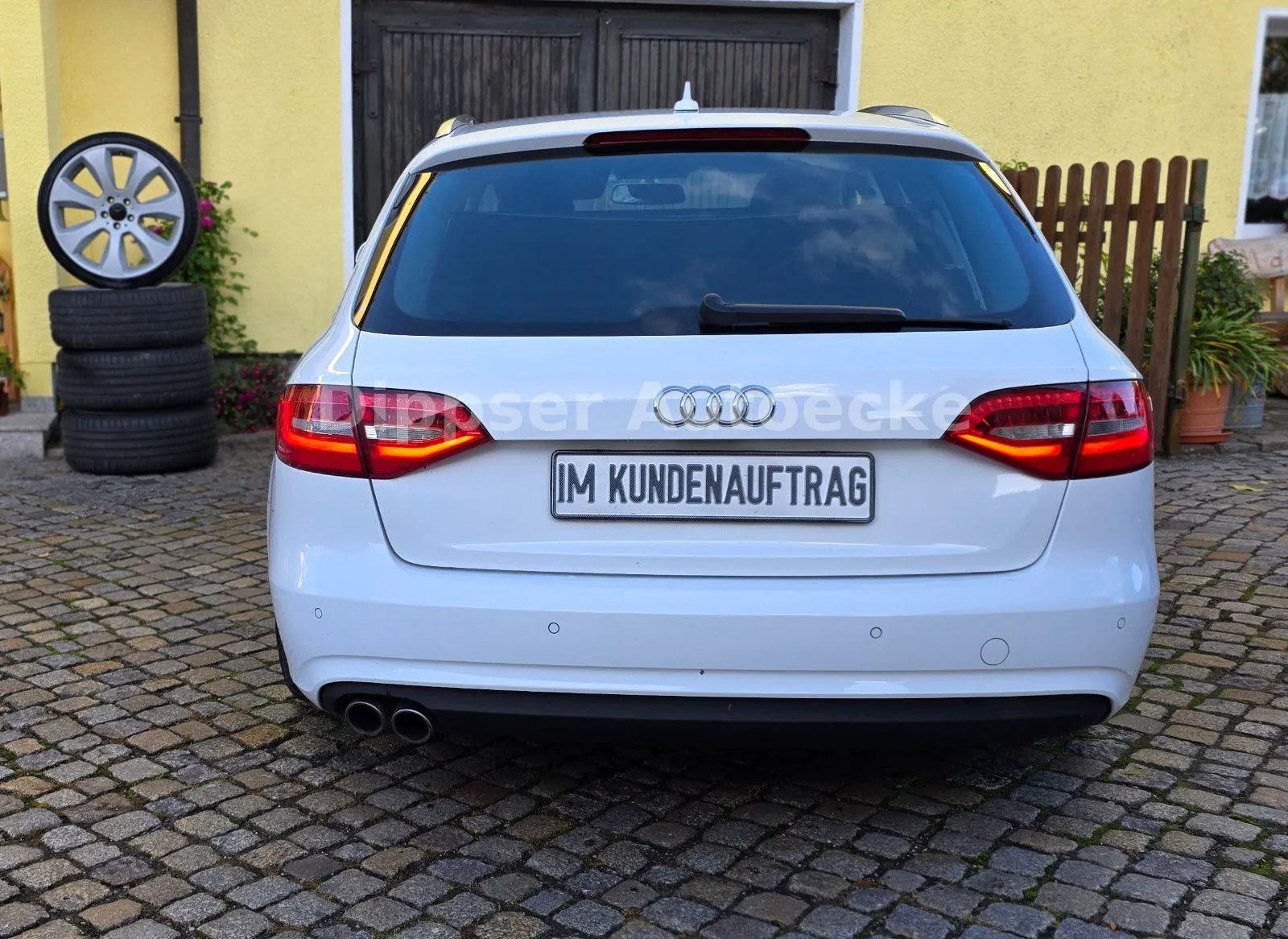 Fahrzeugabbildung Audi A4 Avant 