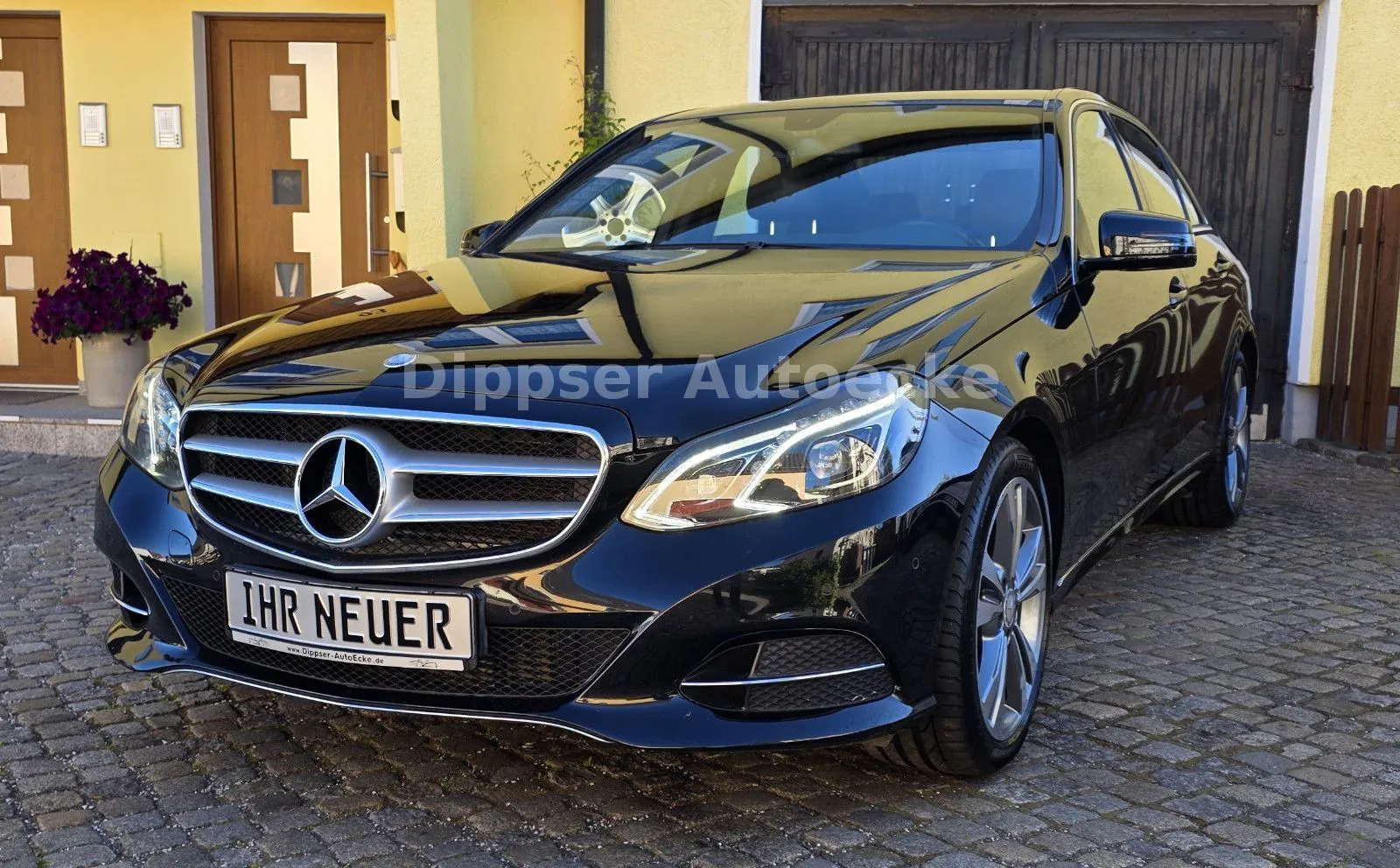 Fahrzeugabbildung Mercedes-Benz E 350_Limousine_4Matic_Climatr_Sitzh_8 fach...