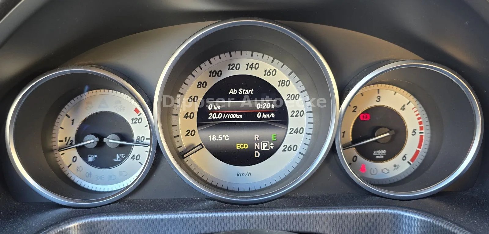 Fahrzeugabbildung Mercedes-Benz E 350_Limousine_4Matic_Climatr_Sitzh_8 fach...