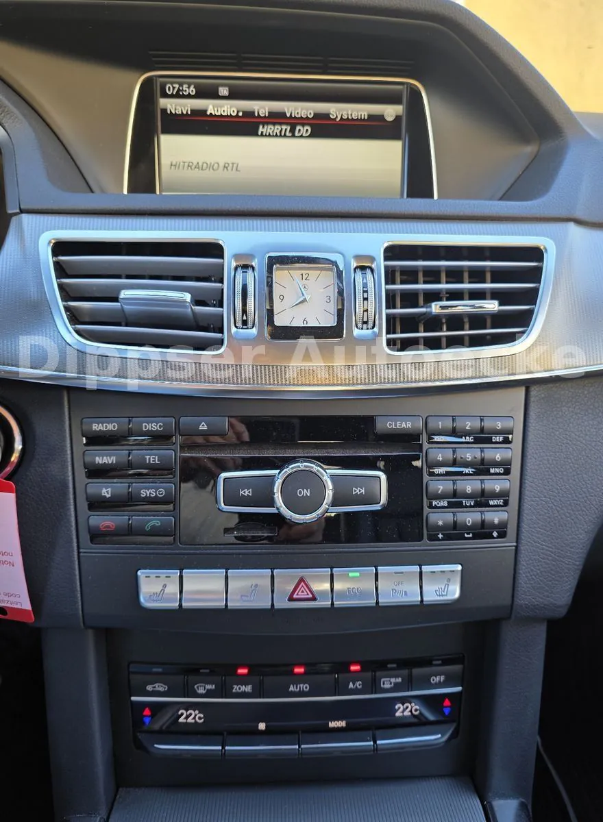 Fahrzeugabbildung Mercedes-Benz E 350_Limousine_4Matic_Climatr_Sitzh_8 fach...