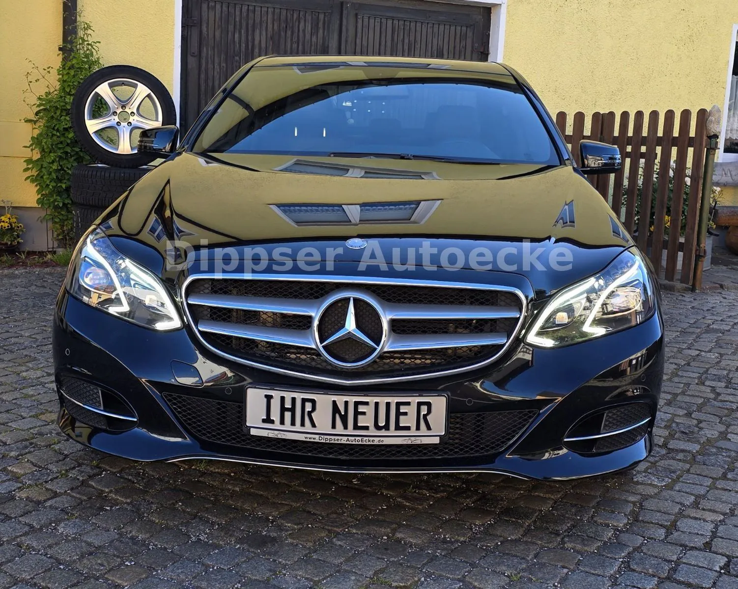 Fahrzeugabbildung Mercedes-Benz E 350_Limousine_4Matic_Climatr_Sitzh_8 fach...