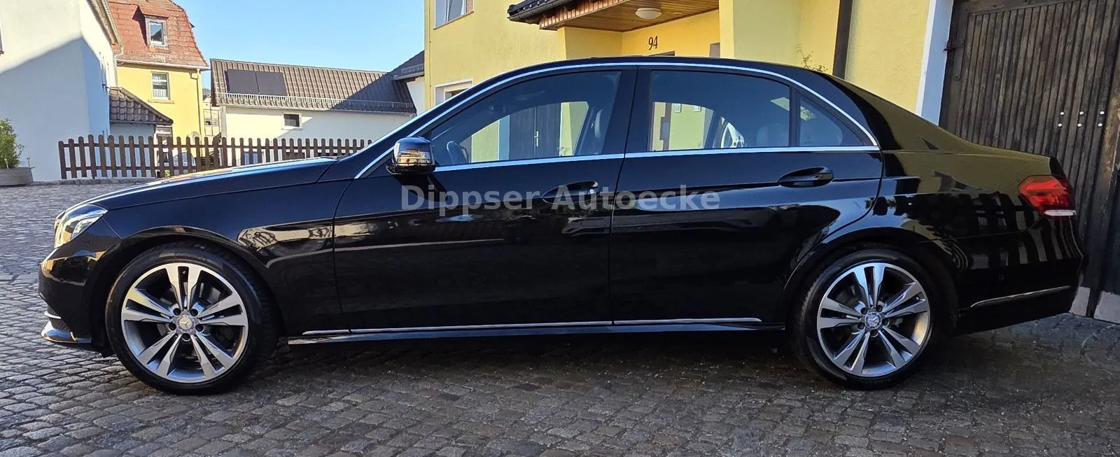 Fahrzeugabbildung Mercedes-Benz E 350_Limousine_4Matic_Climatr_Sitzh_8 fach...