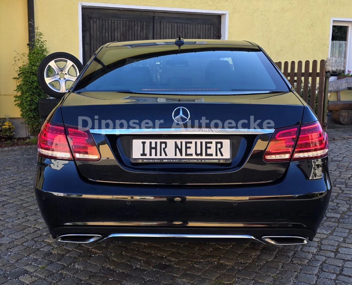 Fahrzeugabbildung Mercedes-Benz E 350_Limousine_4Matic_Climatr_Sitzh_8 fach...