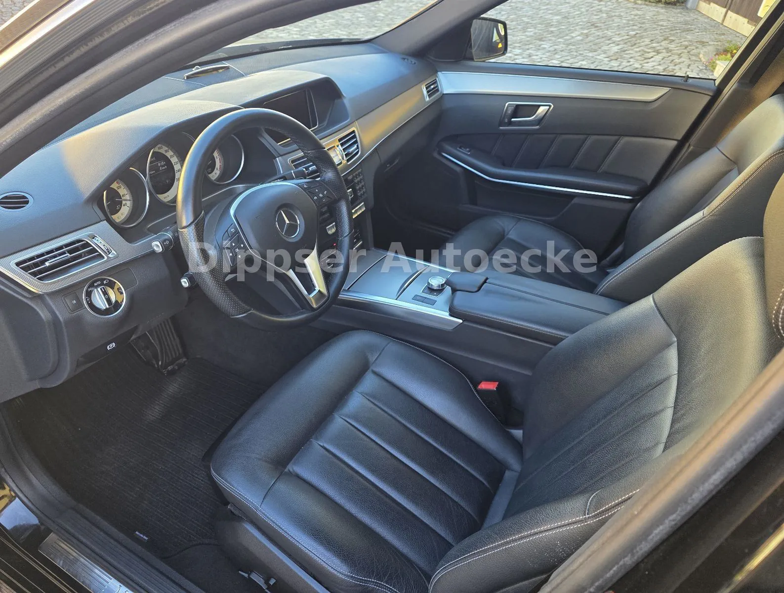 Fahrzeugabbildung Mercedes-Benz E 350_Limousine_4Matic_Climatr_Sitzh_8 fach...