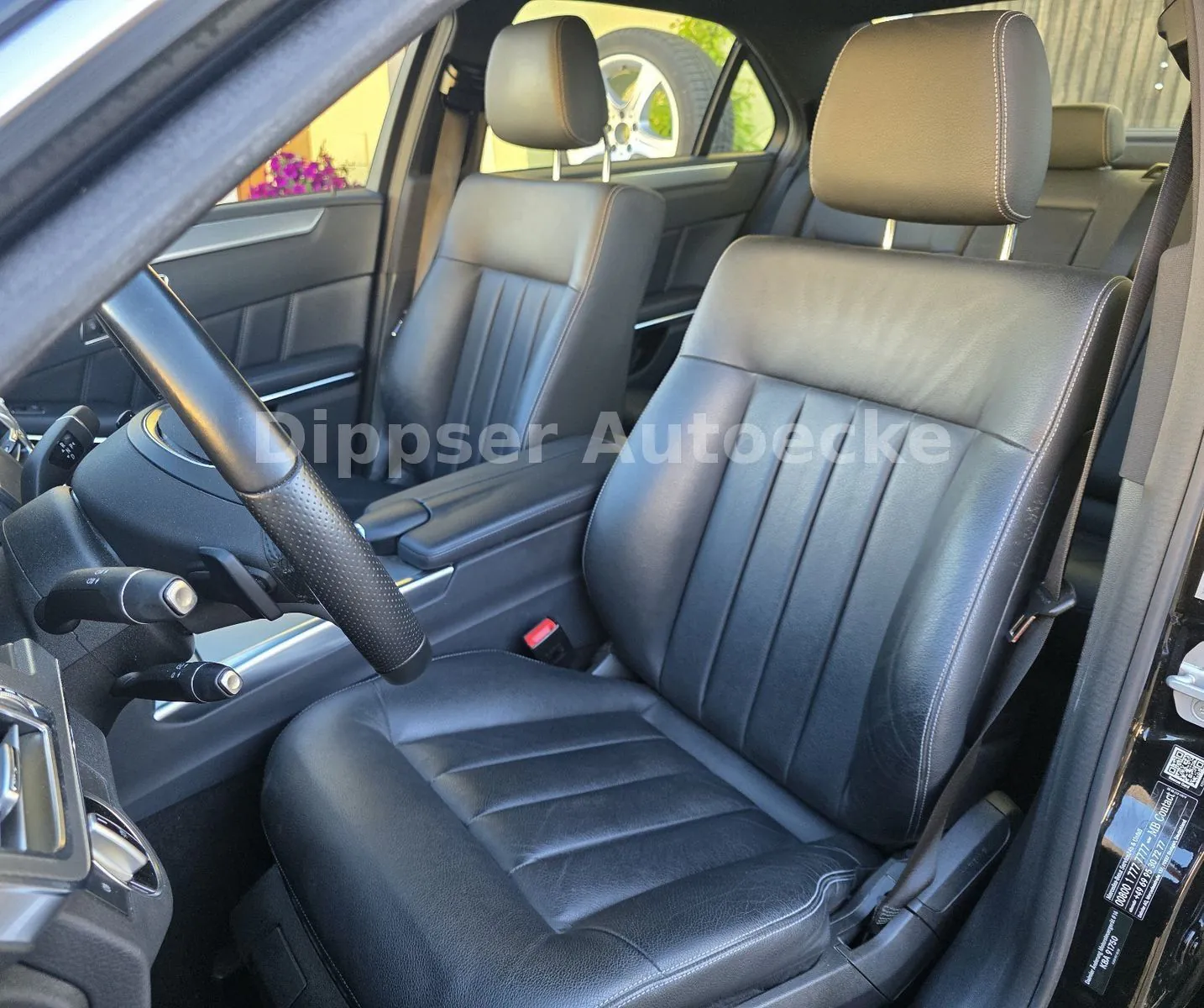 Fahrzeugabbildung Mercedes-Benz E 350_Limousine_4Matic_Climatr_Sitzh_8 fach...