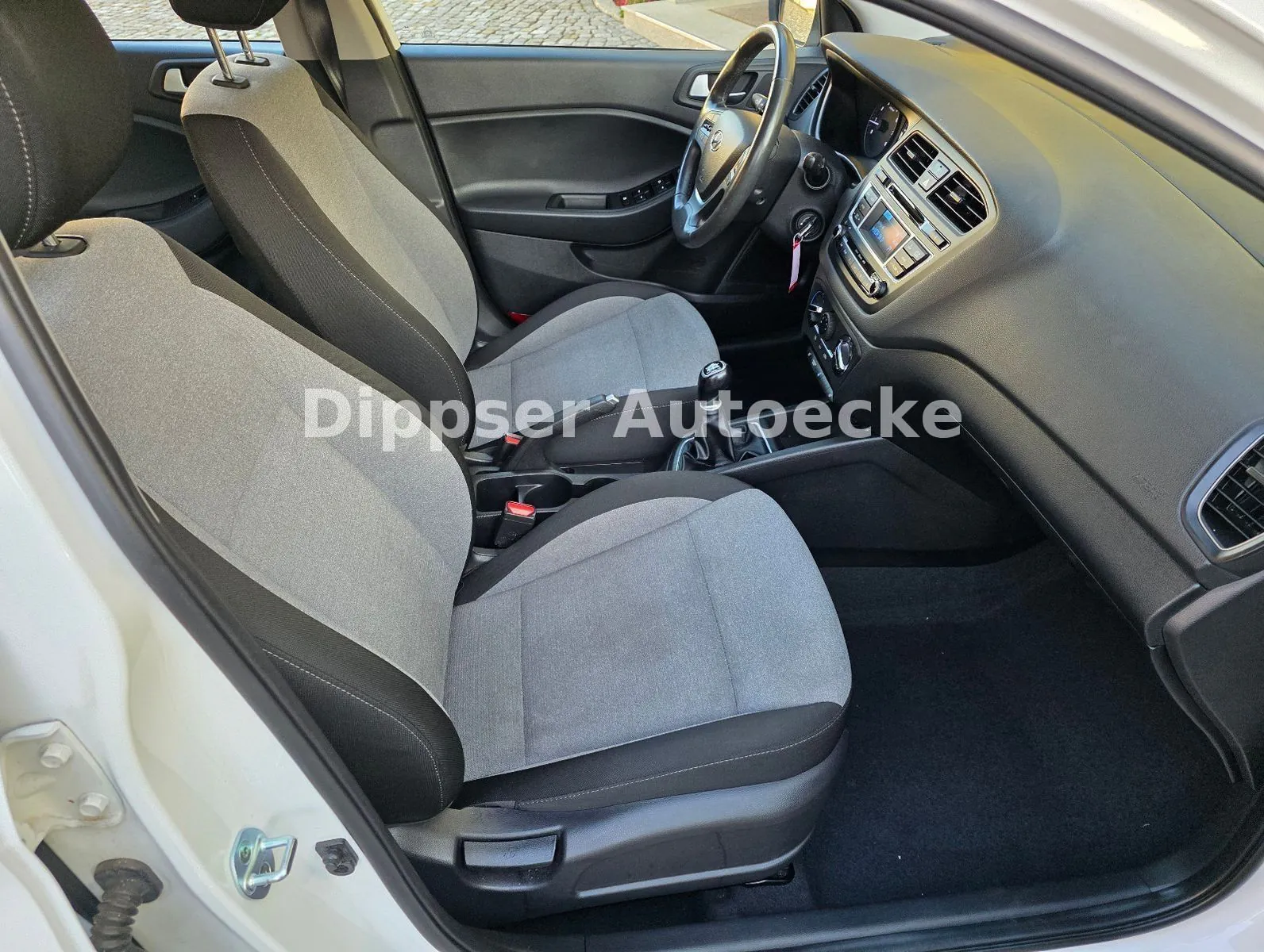 Fahrzeugabbildung Hyundai i20