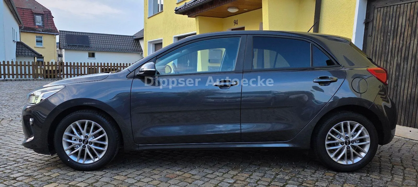 Fahrzeugabbildung Kia Rio 