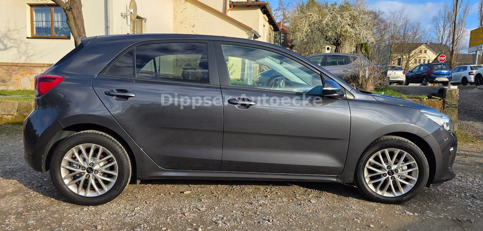 Fahrzeugabbildung Kia Rio 