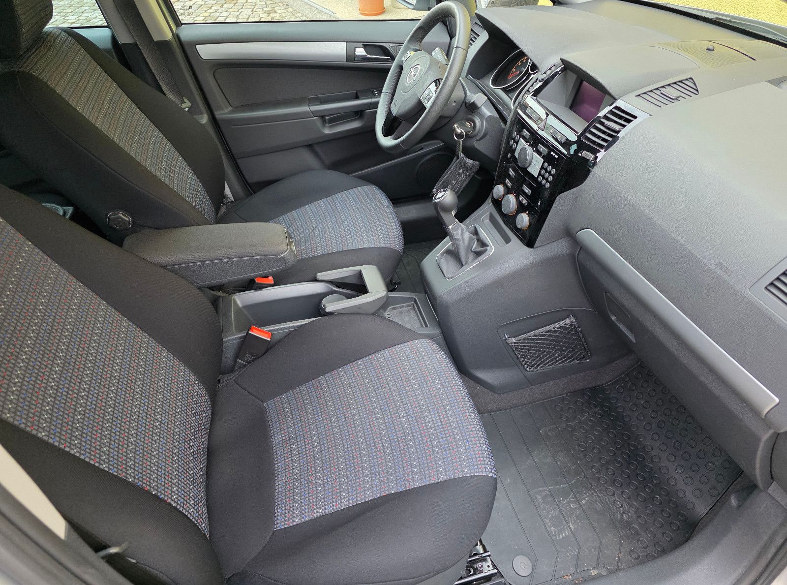 Fahrzeugabbildung Opel Zafira B