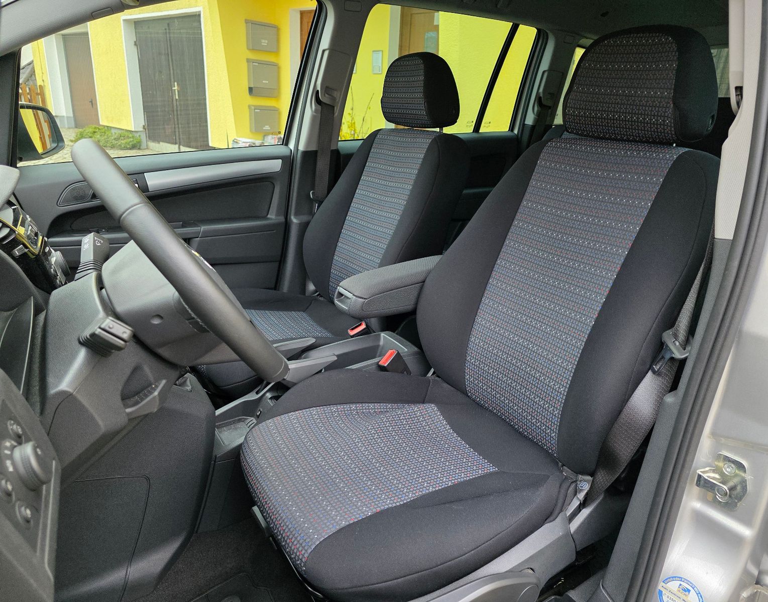 Fahrzeugabbildung Opel Zafira B 