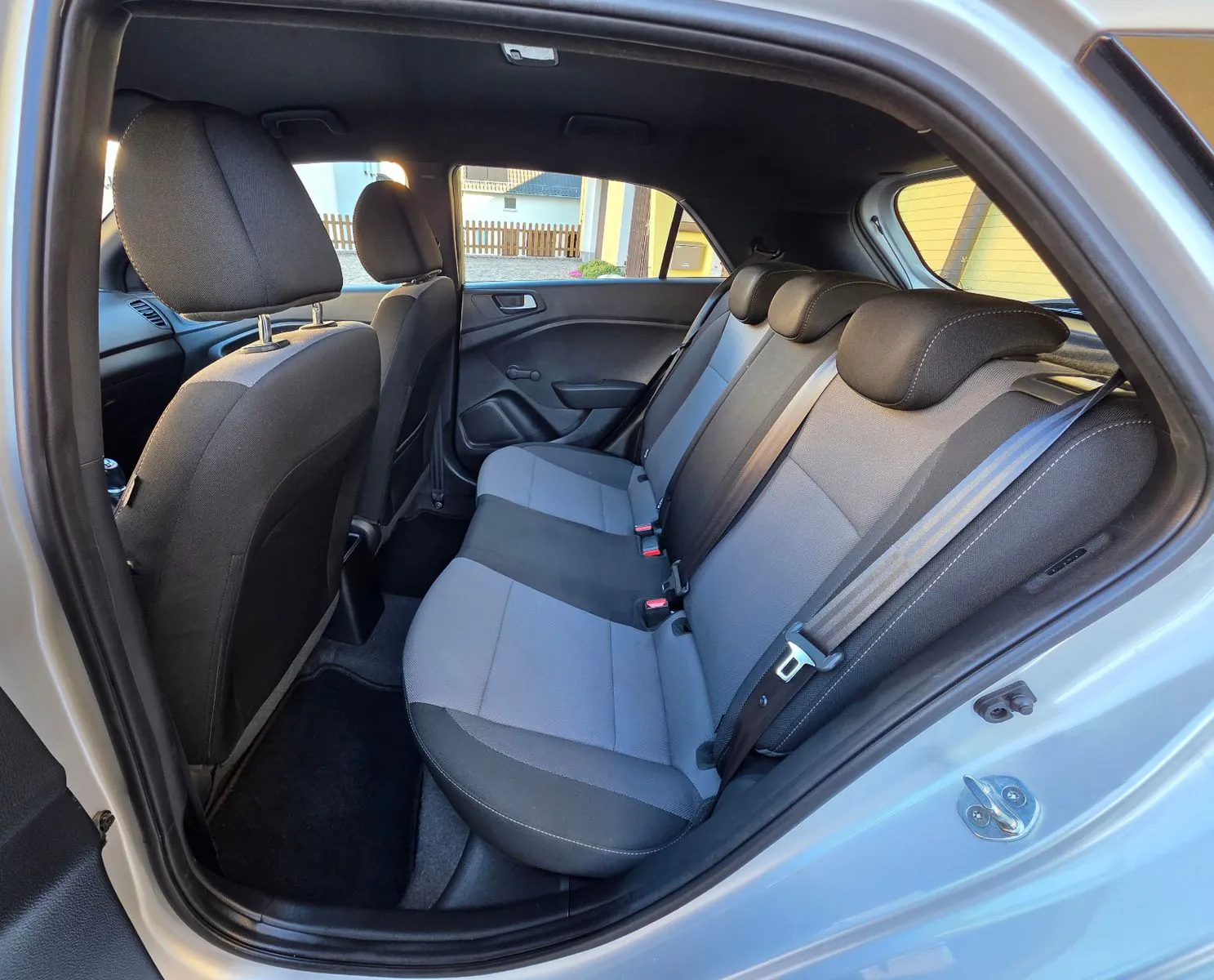 Fahrzeugabbildung Hyundai i20