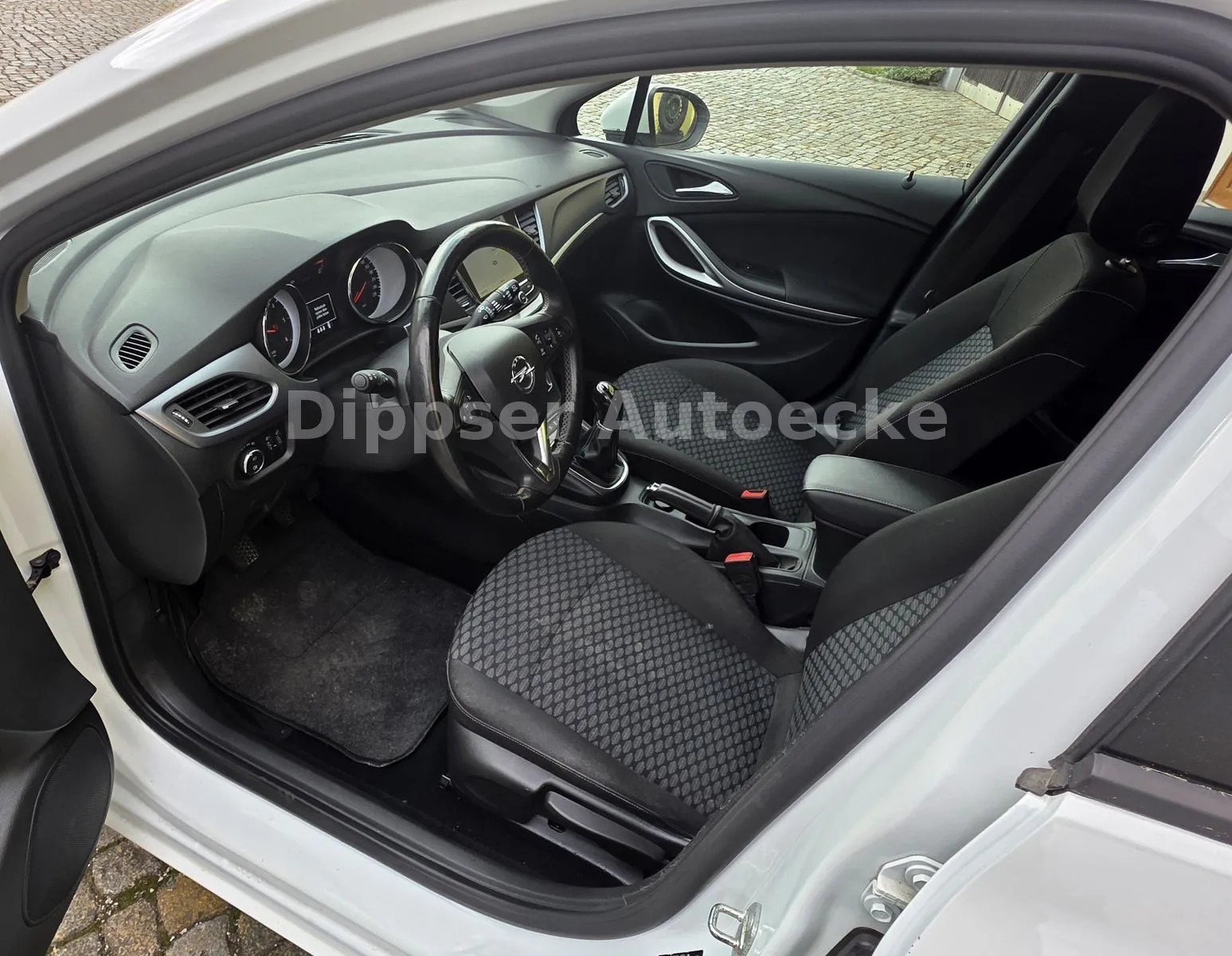 Fahrzeugabbildung Opel Astra K Sports Tourer 