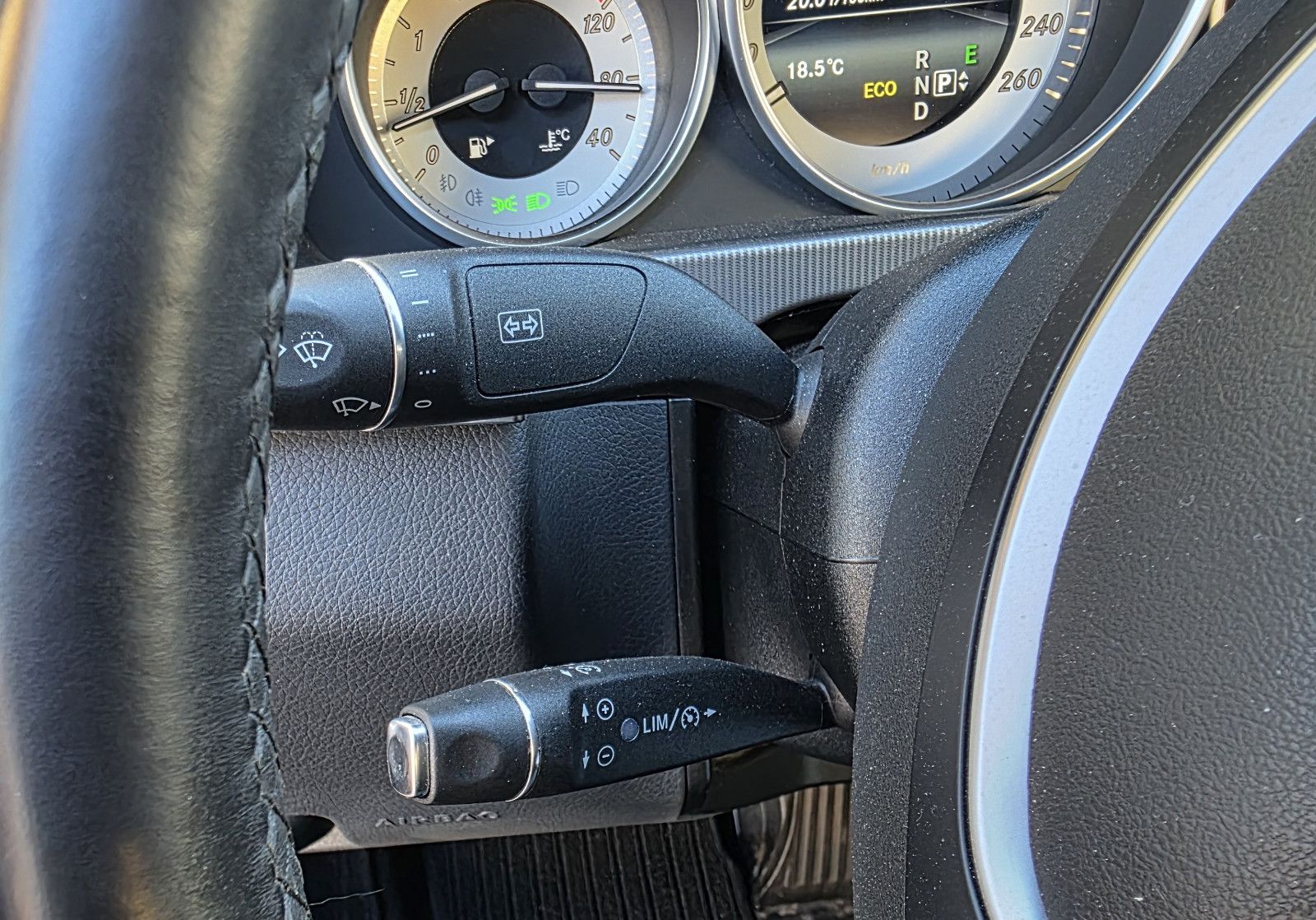 Fahrzeugabbildung Mercedes-Benz E 350_Limousine_4Matic_Climatr_Sitzh_8 fach...
