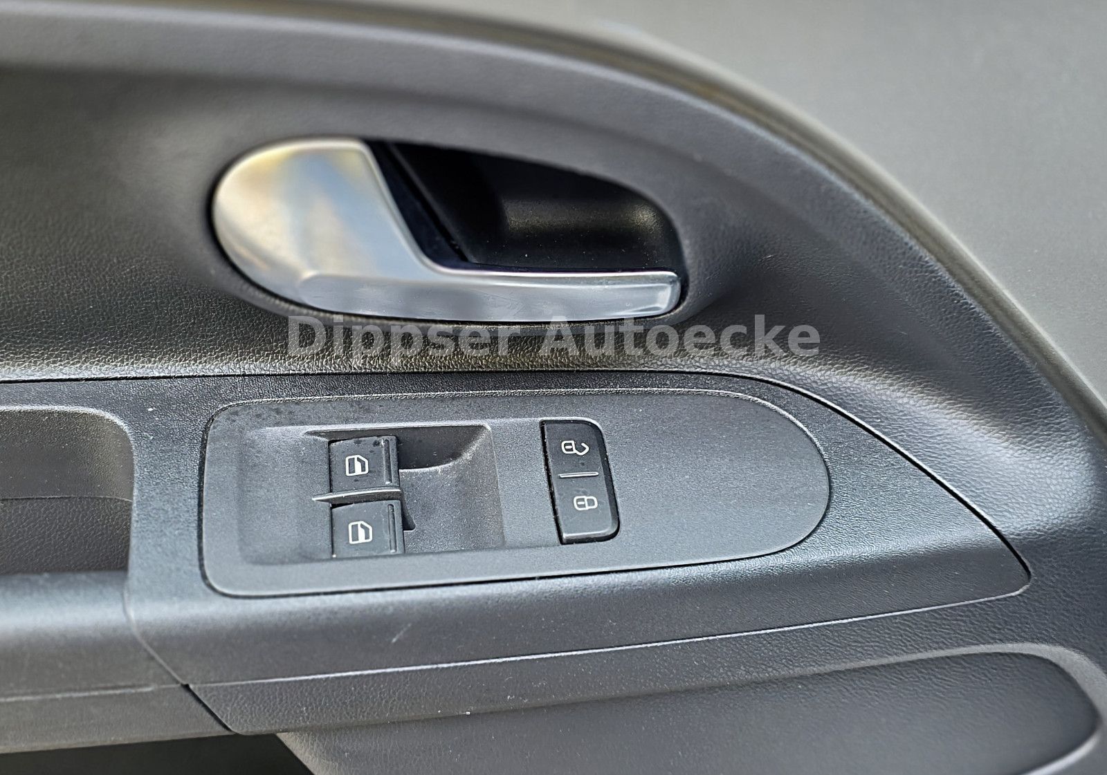 Fahrzeugabbildung Volkswagen up!_Klima_Schiebedach_Alufelgen_Winterräder..