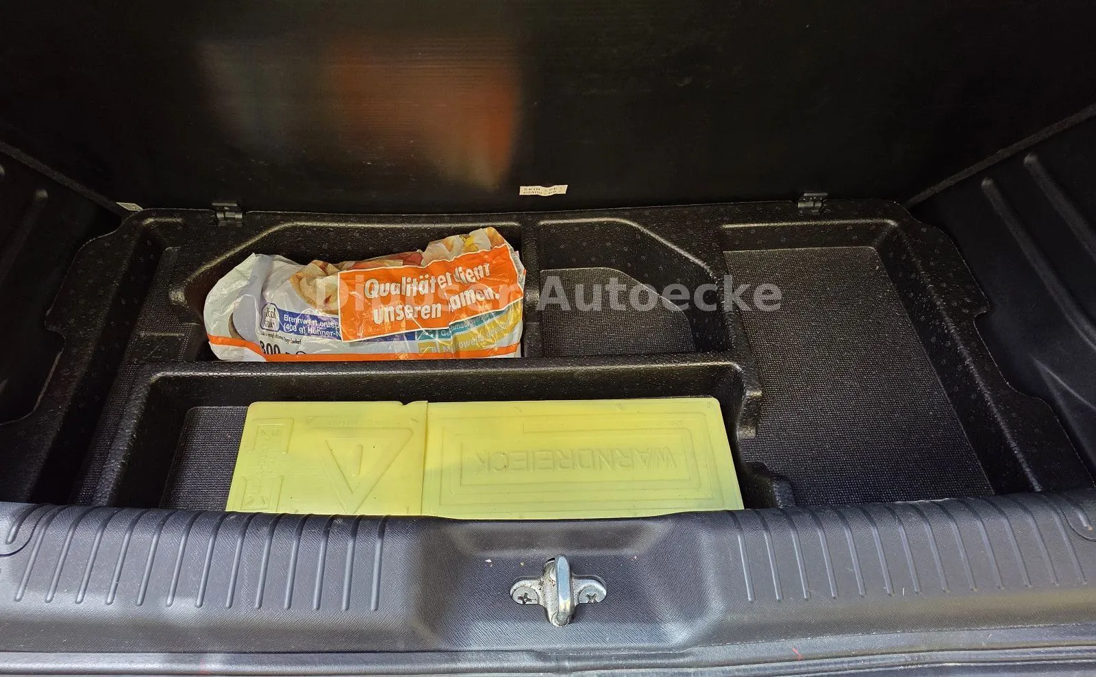 Fahrzeugabbildung Kia Picanto 1.1 Start_el. FH_8 fach ber_OHNE KLIMA!