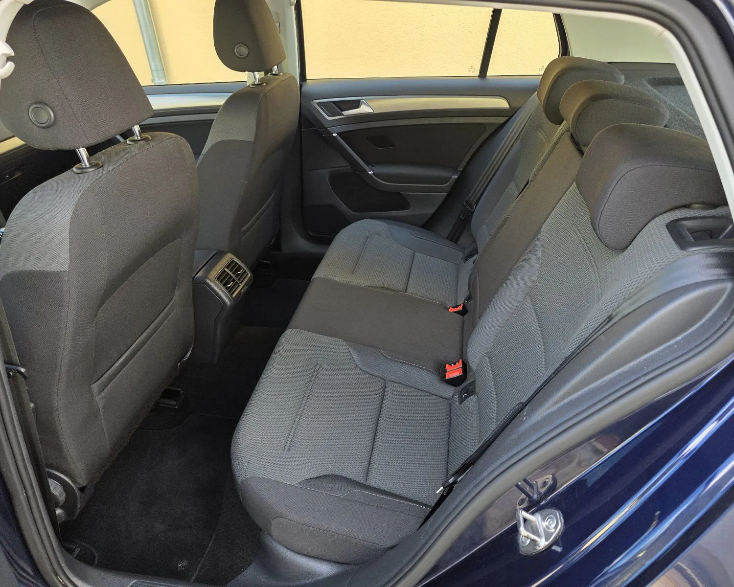Fahrzeugabbildung Volkswagen Golf VII Lim.