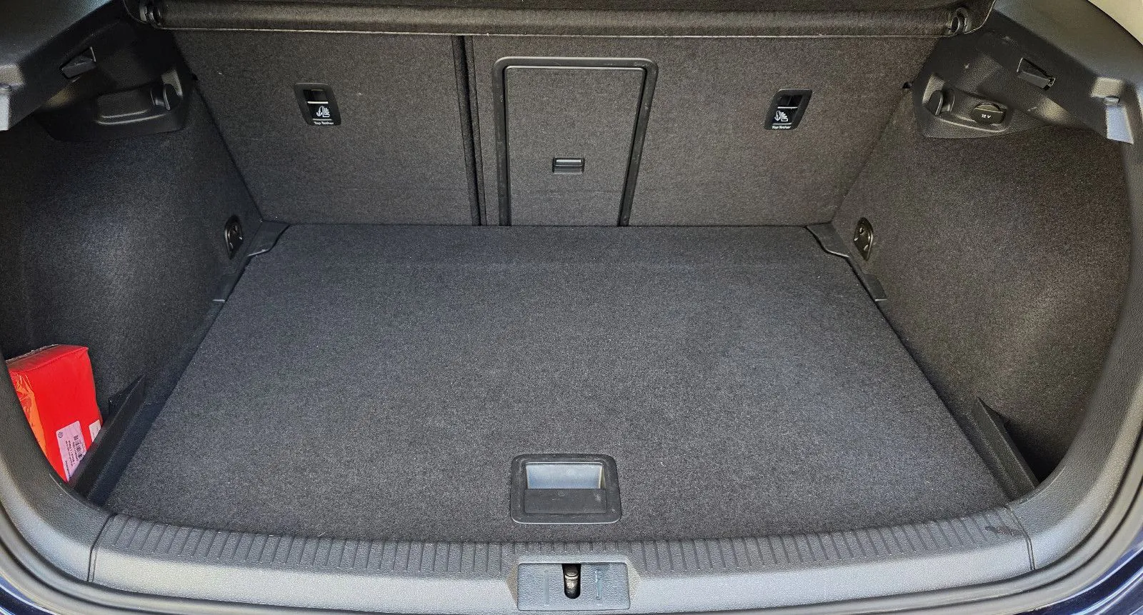 Fahrzeugabbildung Volkswagen Golf VII Lim. "Comfortline"_Klima_AHZV_Alu_Allw.