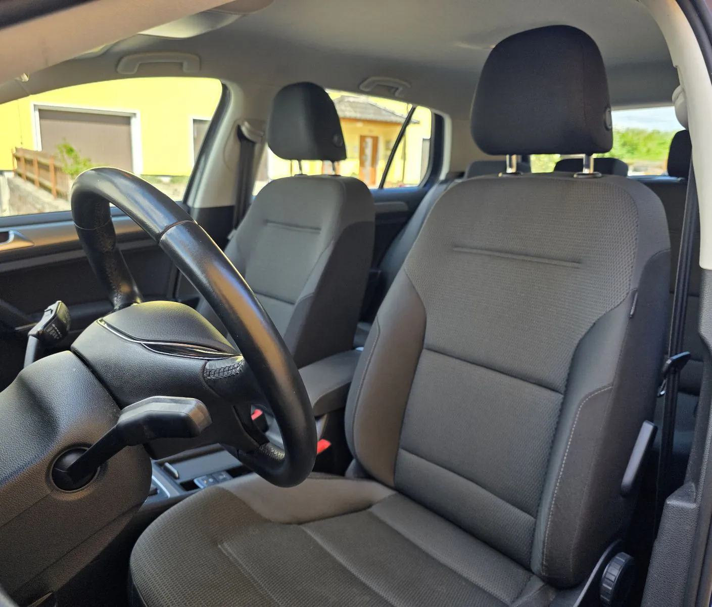 Fahrzeugabbildung Volkswagen Golf VII Lim. 