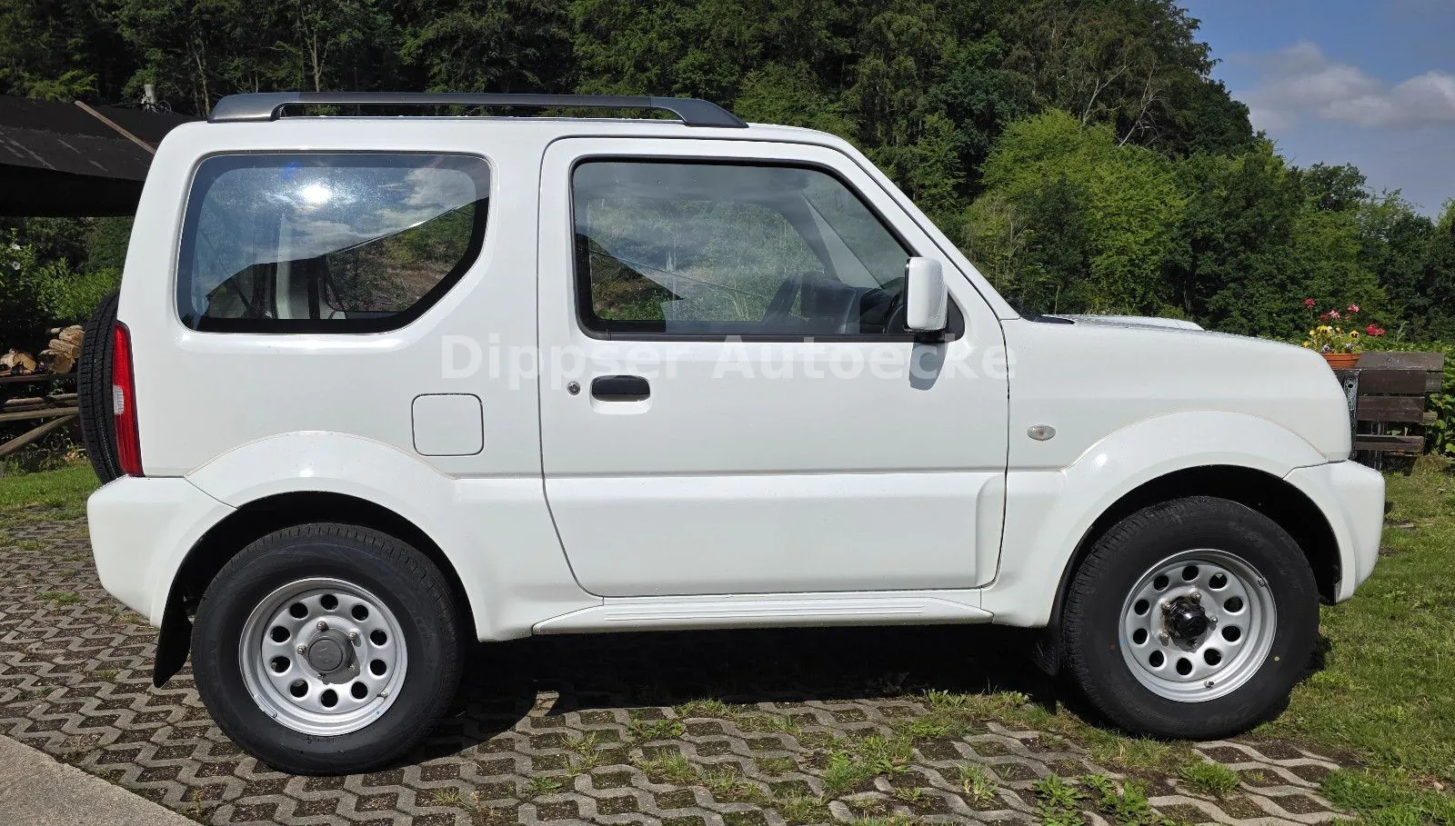 Fahrzeugabbildung Suzuki Jimny 
