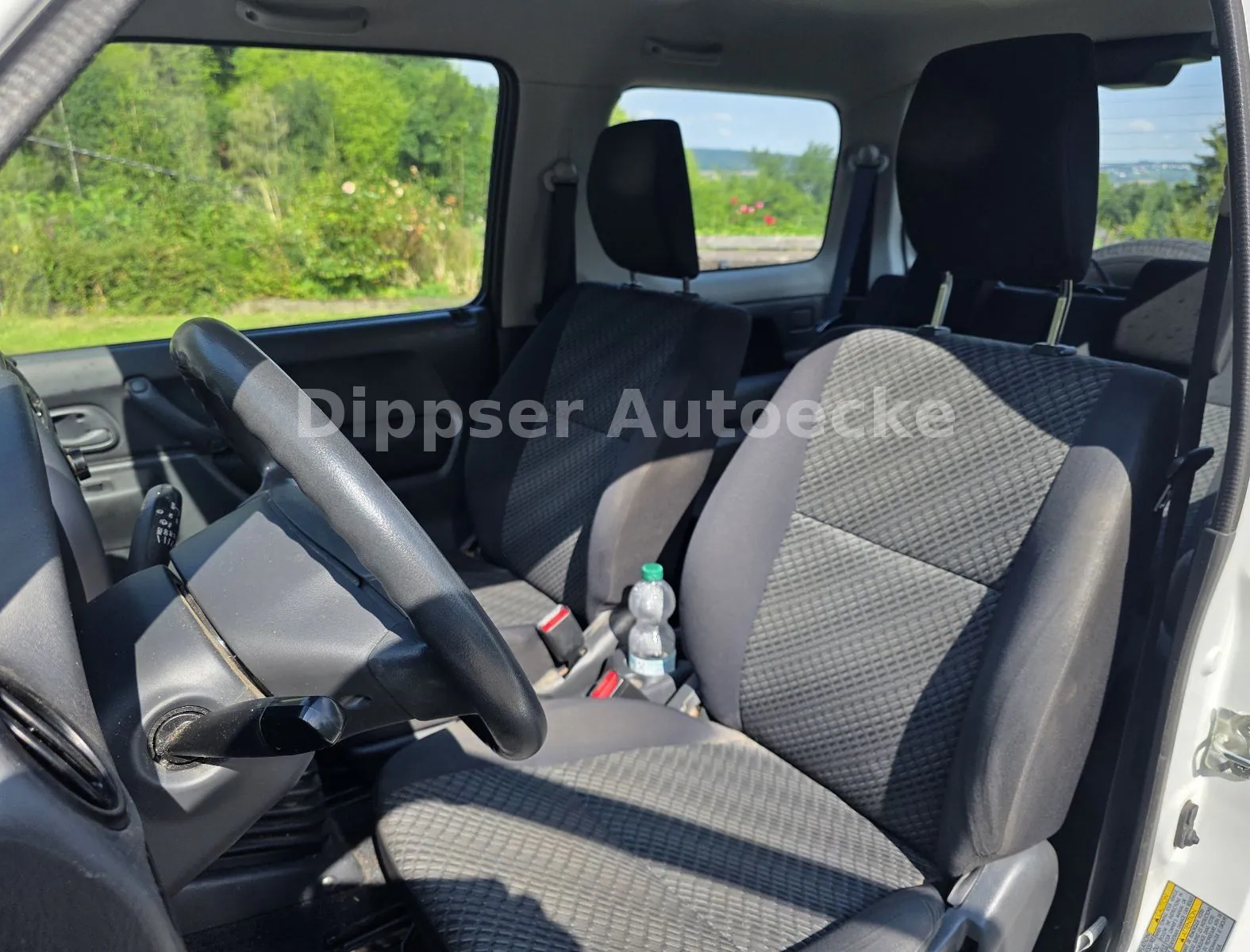 Fahrzeugabbildung Suzuki Jimny 