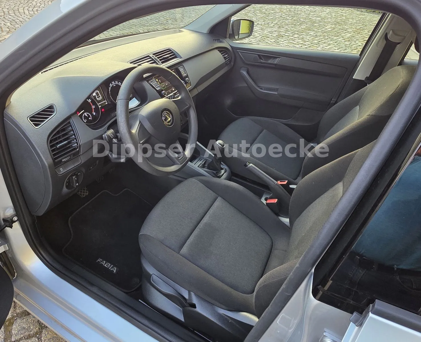Fahrzeugabbildung SKODA Fabia Cool Plus_Klima_Sitzh_Parkp_Alufelgen...